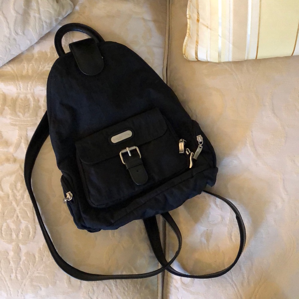 Black Baggallini backpack